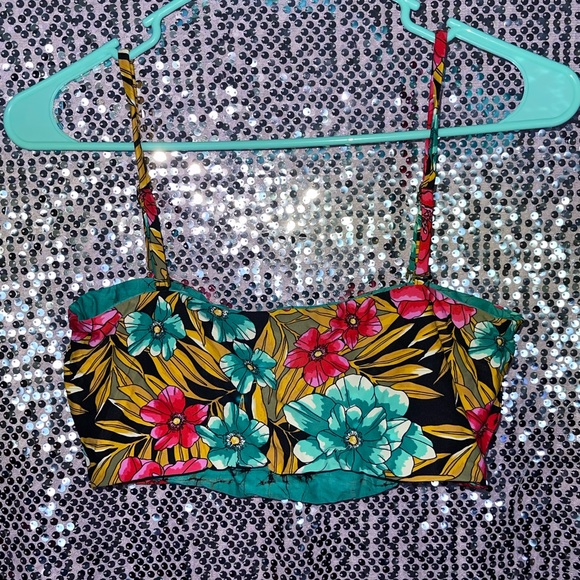 Reversible Swimsuit 🦋🐠 - Picture 4 of 8